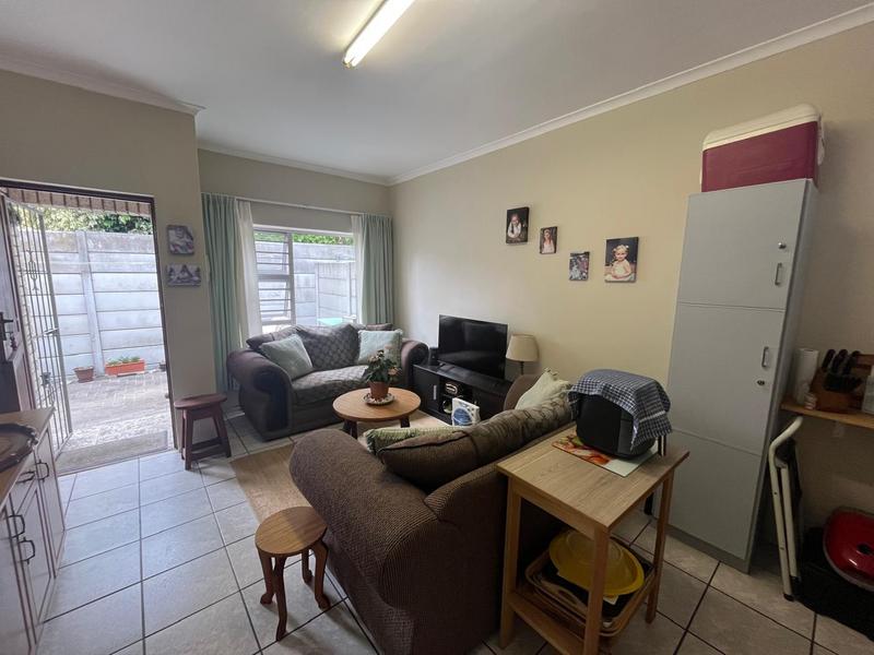 6 Bedroom Property for Sale in Protea Heights Western Cape